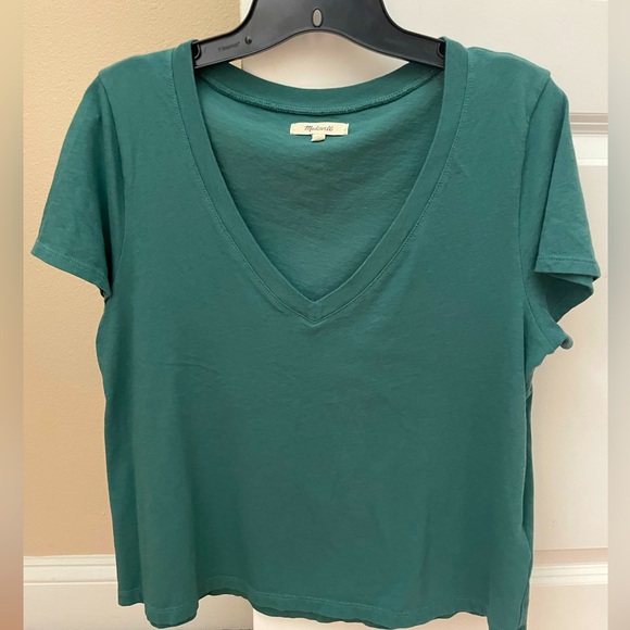 Madewell Tops - Madewell V-Neck T-shirt